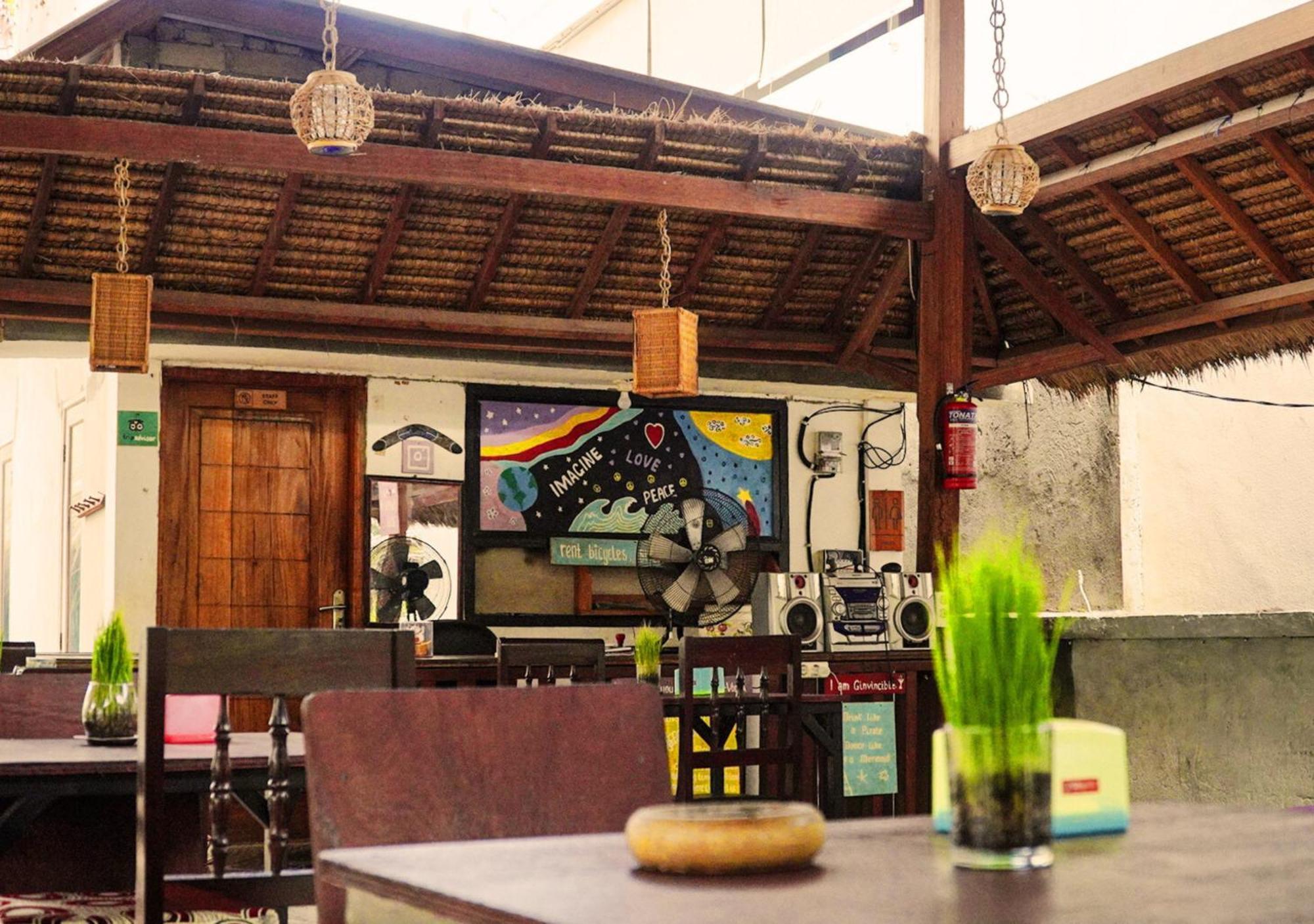 Hotel Energy Melati Gili Gili Trawangan Esterno foto