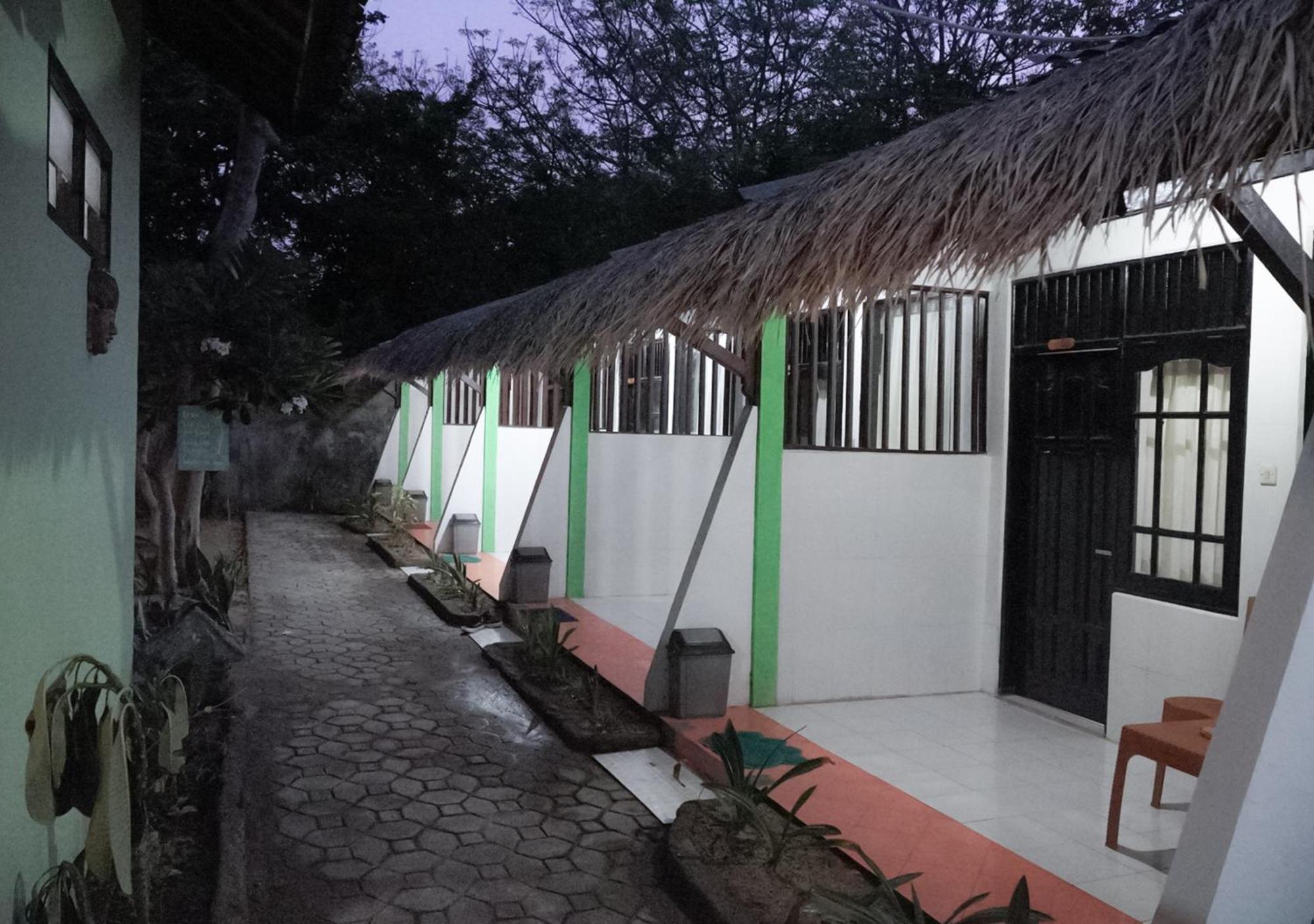 Hotel Energy Melati Gili Gili Trawangan Esterno foto
